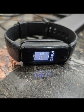 Fitbit Inspire 2 Fitness Tracker Smartwatch Black Charging Cable VGUC fitbit